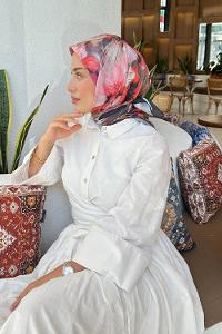 Lamelif Çiçek Desen Soft Eşarp Siyah Kırmızı