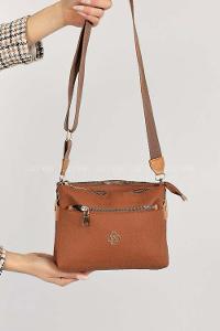 Lamelif Yazı Baskılı Üç Bölmeli Omuz Çanta Taba