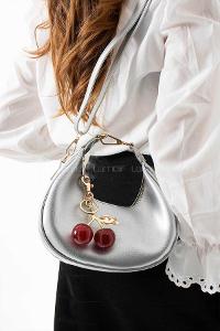 Lamelif Betty Model Charm Hediyeli Kadın El Ve Omuz Çantası Gümüş