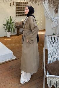 Lamelif Kuşaklı Poliviskon Trenç Karamel