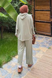 Lamelif Kapüşonlu Roba Detaylı Takım Çağla Yeşili