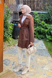 Lamelif Kol Kemerli Kısa Trençkot Kahverengi