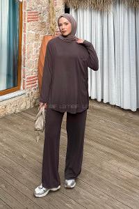 Lamelif Yan Yırtmaç Detaylı Takım Kahverengi