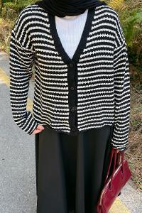 Lamelif İnce Çizgili Triko Hırka Siyah