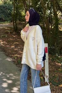 Lamelif Kalp Nakış Detaylı Oversize Hırka Ekru
