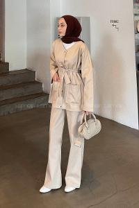 Lamelif Kuşaklı Gabardin Takım Bej