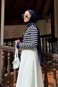 Lamelif Fırfırlı Çizgili Hırka Lacivert