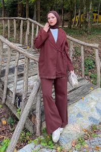 Lamelif Yan Bağlama Detaylı Pantolonlu Takım Kahverengi