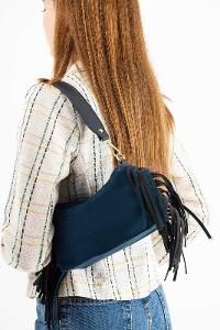 Lamelif Süet Püsküllü Kadın Omuz Çantası Lacivert