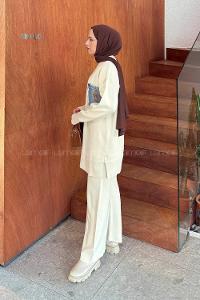 Beige Crew Neck Long Arm Acrylic Knitwear Regular Trousers Comfortable Suit