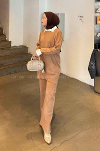 Lamelif Yakası Taşlı Triko Takım Camel