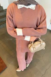 Lamelif Yakası Taşlı Triko Takım Pudra Rengi