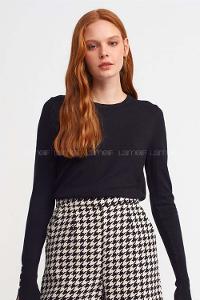 Black Crew Neck Knitwear