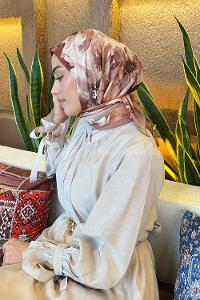 Lamelif Çiçek Desen Bambu Eşarp Badem