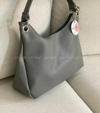 Lamelif Halka Detaylı Yumuşak Deri Ayarlanabilir Omuz Askılı Salaş Kadın Çanta