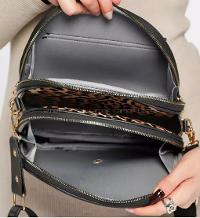 Lamelif 4 Gözlü Kapak Detaylı Kolon Askılı Bayan Çapraz Çanta Leopar