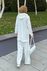 White Hood Neck Long Arm Cotton Regular Trousers Comfortable Suit