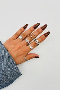 Lamelif Gümüş 6li Kombin Kristal Kalpli Yüzük Seti