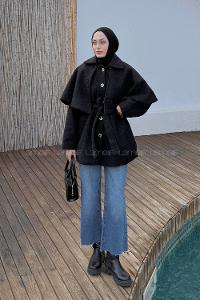 Lamelif Bağlama Detaylı Pelerinli Kaban Siyah