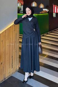 Lamelif Broş Detaylı Etekli Takım Siyah