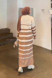 Lamelif Çizgi Detaylı Triko Elbise Camel