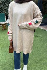 Lamelif Çiçek Detaylı Triko Kazak Natural
