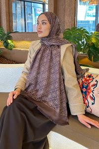 Lamelif Guess Desen Kaşmir Çift Taraflı Şal Kahverengi