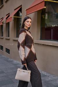 Lamelif Hermez Gold Kemer Detaylı Süet Kadın Çanta Krem