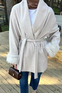 Lamelif Kol Kürk Detaylı Kaban Krem