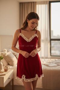 Lamelif Kadife Dantelli Gecelik 