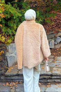 Lamelif Atkılı Peluş Mont Bej