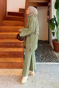 Green Neckband Long Arm Knitwear Regular Trousers Comfortable Suit