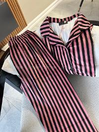 Lamelif Çizgi Desenli Lüx Kadife Kumaş Pijama Takım Seti