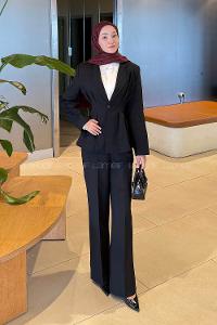 Lamelif Belden Oturtmalı Ceket-Pantolon Takım Siyah