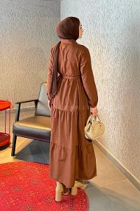 Lamelif Yarım Düğme Detaylı Terikoton Elbise Çikolata Kahve