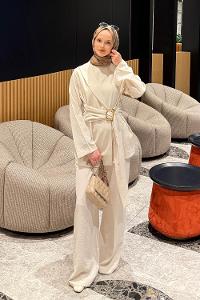 Stone Crew Neck Long Arm Crepe Fabric Regular Trousers Comfortable Suit