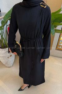 Lamelif Broş Detaylı Tesettür Elbise Siyah