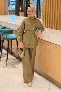 Lamelif Bağlama Detaylı Gold Düğmeli Takım Yağ Yeşili