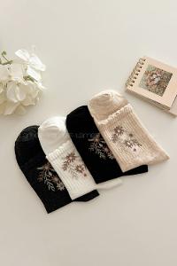 Lamelif 4lü Çiçek Motif Çorap