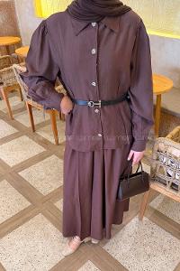 Lamelif Kemer Detaylı Etekli Takım Kahverengi