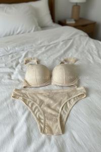 Lamelif Omuz Askısı Fırfırlı Destekli Takım