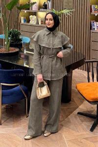 Lamelif Pelerin Detaylı Kontrast Dikişli Takım Çağla Yeşili
