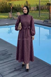 Lamelif Kabartma Nakış İşlemeli Tesettür Elbise Mürdüm