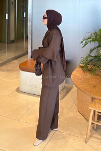 Lamelif Kol Fırfır Detaylı Gold Düğmeli Pantolonlu Takım Acı Kahve