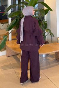 Lamelif Kol Fırfır Detaylı Gold Düğmeli Pantolonlu Takım Mürdüm