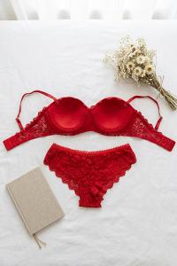 Lamelif Çıkarılabilir Askılı Lotus Takım