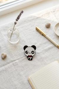 lamelif Göz Kırpan Panda Demir Broş