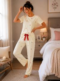 Lamelif Kadın Kiraz Desenli  Cares Kumaş Pijama Takımı