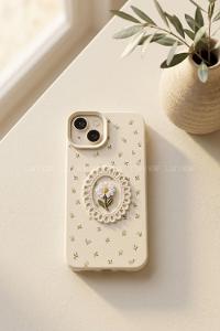 Lamelif iPhone 15 Vision Trend Dantel Çerçeveli Nakış İşlemeli  Detaylı Kılıf