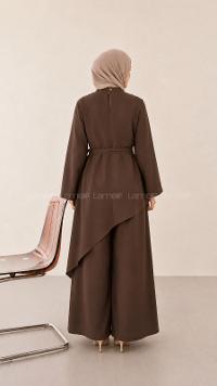 Lamelif Asimetrik Kesim Bağlama Detaylı Pantolonlu Takım Acı Kahve